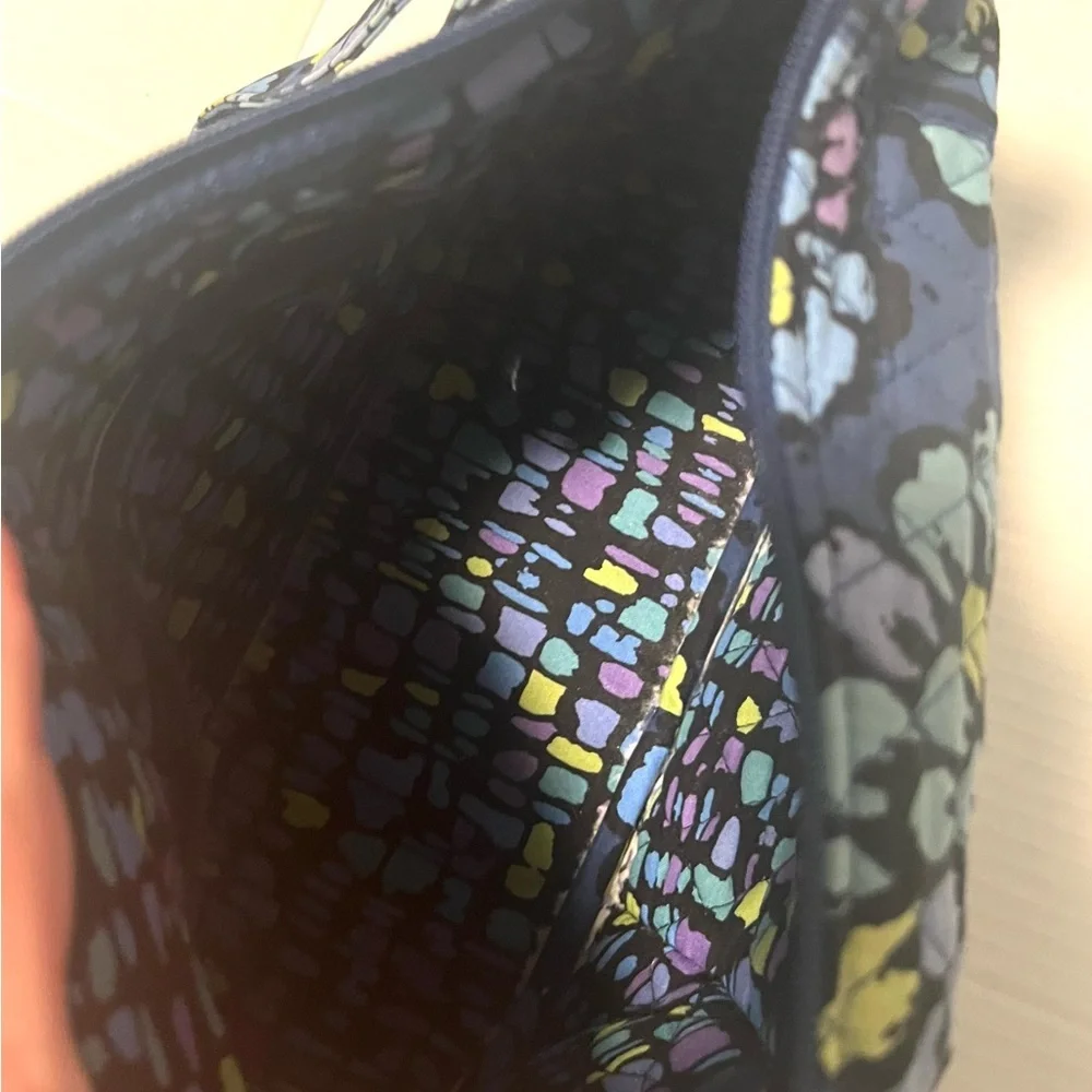 Vera Bradley Navy Floral Quilted Crossbody with Multicolor Flowers - Picture 3 of 4